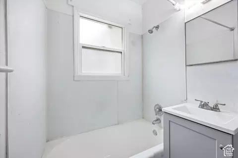 Bath - 3112 Adams Ave, Ogden, UT 84403 photo 1 of 2