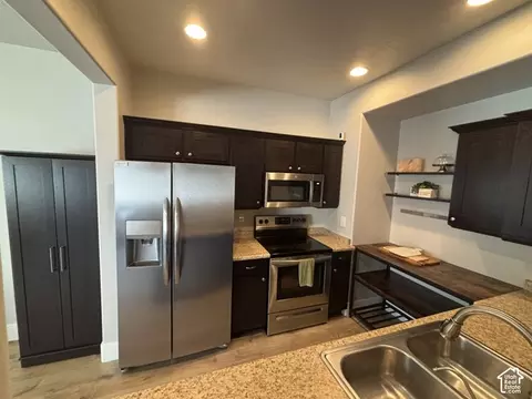 Kitchen - 11689 S Shadow View Ln, Draper, UT 84020 photo 1 of 1