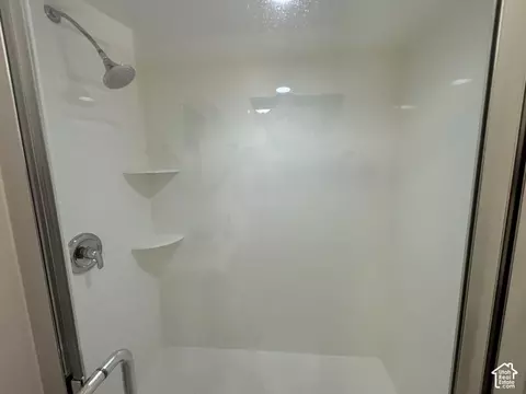 Bath - 11689 S Shadow View Ln, Draper, UT 84020 photo 6 of 6