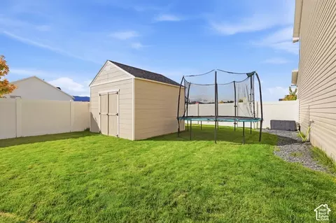 Exterior - 698 E 600 S, Hyrum, UT 84319 photo 4 of 8