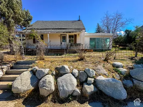 129 S Grant Ave E, Stockton, UT 84071