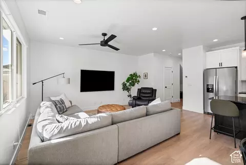 Living - 690 E Desert Cactus Dr, Washington, UT 84780 photo 3 of 3