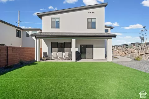 Exterior - 690 E Desert Cactus Dr, Washington, UT 84780 photo 11 of 11