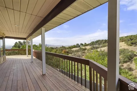 Exterior - 1373 Pheasant Ridge Cir, Bountiful, UT 84010 photo 5 of 6