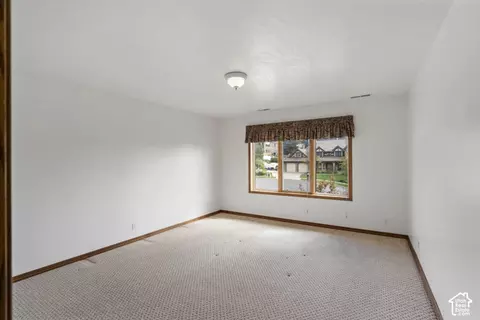 Bedroom - 1373 Pheasant Ridge Cir, Bountiful, UT 84010 photo 7 of 10