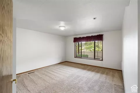 Bedroom - 1373 Pheasant Ridge Cir, Bountiful, UT 84010 photo 9 of 10