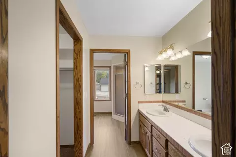 Entry Way - 1373 Pheasant Ridge Cir, Bountiful, UT 84010 photo 3 of 4