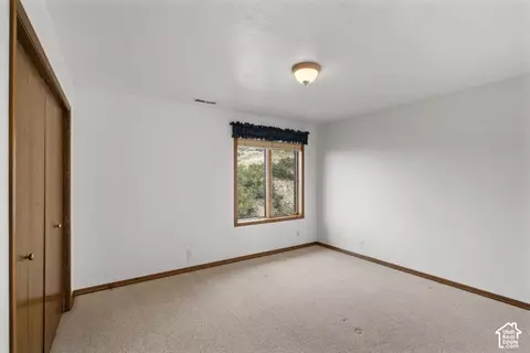 Bedroom - 1373 Pheasant Ridge Cir, Bountiful, UT 84010 photo 6 of 10