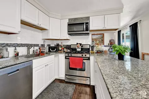 Kitchen - 1558 N 400 W, Sunset, UT 84015 photo 2 of 3