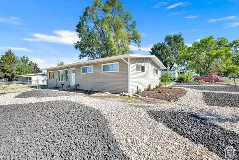 Exterior - 1558 N 400 W, Sunset, UT 84015 photo 12 of 14