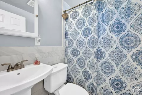 Bath - 1558 N 400 W, Sunset, UT 84015 photo 1 of 1