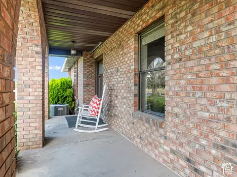 Exterior - 713 S 3400 E, Spanish Fork, UT 84660 photo 10 of 12