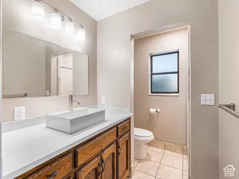 Bath - 713 S 3400 E, Spanish Fork, UT 84660 photo 1 of 3