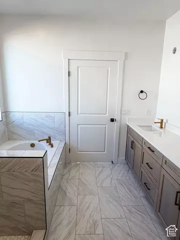 Bath - 640 S 50 E #114, Hyde Park, UT 84318 photo 1 of 7