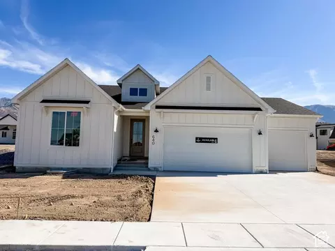 Exterior - 640 S 50 E #114, Hyde Park, UT 84318 photo 2 of 2