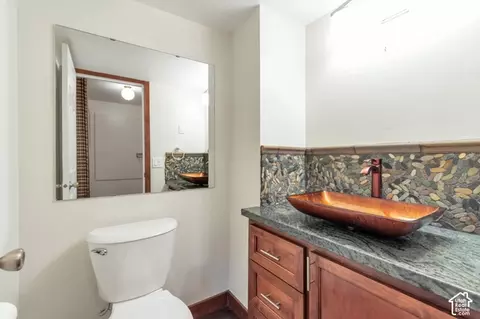 Bath - 10318 S 2375 E, Sandy, UT 84092 photo 1 of 3
