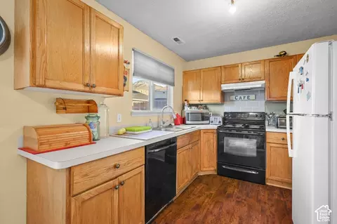 Kitchen - 399 Downs Dr, Ogden, UT 84404 photo 1 of 5