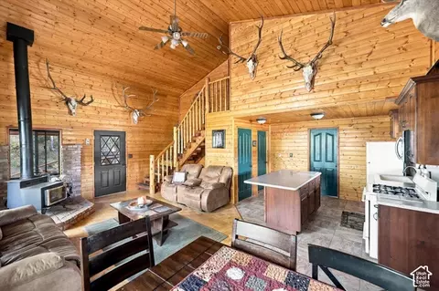 Living - 21200 S 21600 E, Scofield, UT 84526 photo 4 of 8