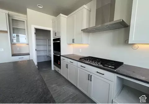 Kitchen - 1047 E Antelope Dr #612, Eagle Mountain, UT 84005 photo 2 of 2