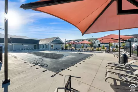Exterior - 4004 N Aggie Dr, Eagle Mountain, UT 84005 photo 10 of 10