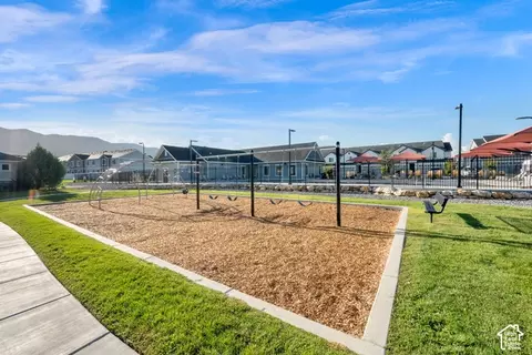 Exterior - 4004 N Aggie Dr, Eagle Mountain, UT 84005 photo 7 of 10