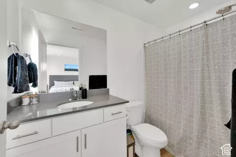 Bath - 4004 N Aggie Dr, Eagle Mountain, UT 84005 photo 3 of 3