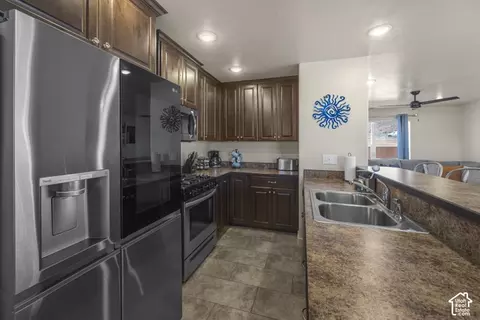 Kitchen - 3853 S Red Cir #22-A1, Moab, UT 84532 photo 1 of 2