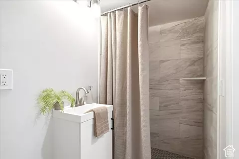 Bath - 5710 S 150 W, Murray, UT 84107 photo 2 of 2