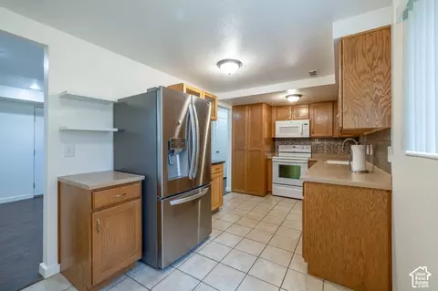 Kitchen - 455 E 5600 S #D, Murray, UT 84107 photo 3 of 3