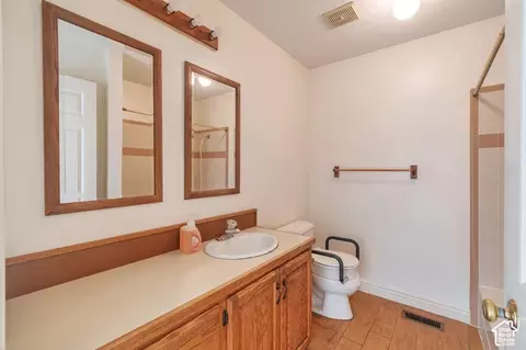 Bath - 386 N 210 E, Mapleton, UT 84664 photo 4 of 4