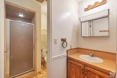 Bath - 386 N 210 E, Mapleton, UT 84664 photo 2 of 4