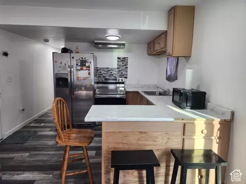 8811 S Cambridge Cir W, Sandy, UT 84070 photo 2