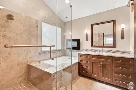Bath - 1172 E Castlecreek Dr, Murray, UT 84117 photo 3 of 5