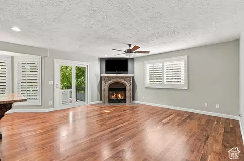 Living - 1172 E Castlecreek Dr, Murray, UT 84117 photo 6 of 9
