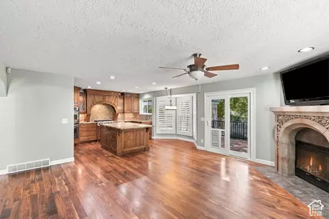 Living - 1172 E Castlecreek Dr, Murray, UT 84117 photo 4 of 9