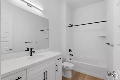 Bath - 538 N Legend Way #505, Mapleton, UT 84664 photo 1 of 5