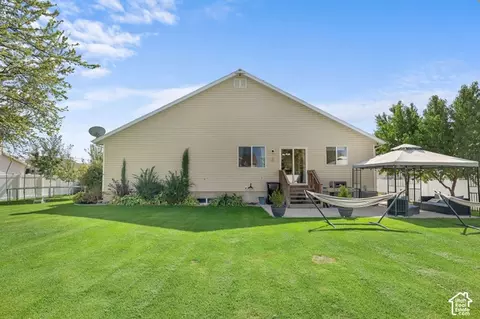 Exterior - 3866 W Augusta, Syracuse, UT 84075 photo 4 of 8
