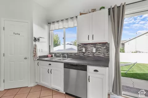 Kitchen - 3866 W Augusta, Syracuse, UT 84075 photo 1 of 2