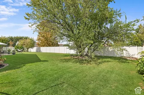 Exterior - 3866 W Augusta, Syracuse, UT 84075 photo 6 of 8