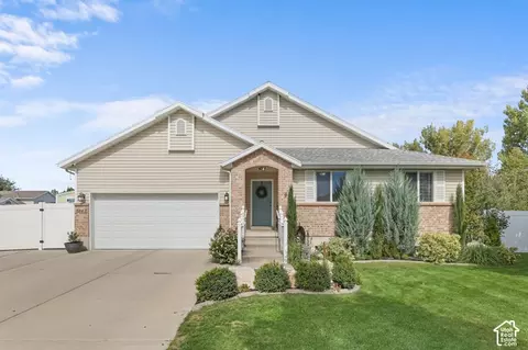 Exterior - 3866 W Augusta, Syracuse, UT 84075 photo 2 of 8