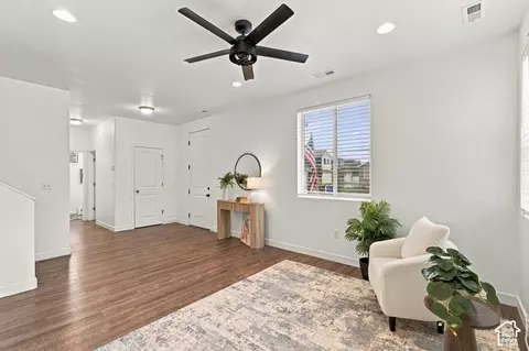 Entry Way - 1932 W Parkview Dr, Syracuse, UT 84075 photo 1 of 5