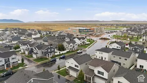 View/Area - 1932 W Parkview Dr, Syracuse, UT 84075 photo 9 of 13