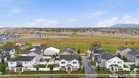 View/Area - 1932 W Parkview Dr, Syracuse, UT 84075 photo 5 of 13