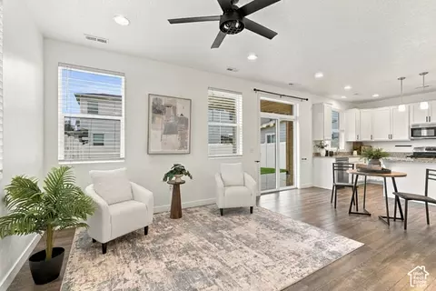 Living - 1932 W Parkview Dr, Syracuse, UT 84075 photo 1 of 3