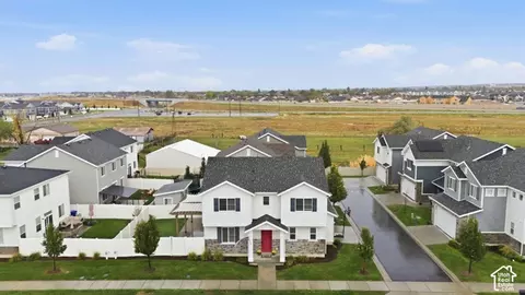 View/Area - 1932 W Parkview Dr, Syracuse, UT 84075 photo 2 of 13