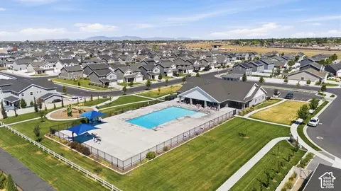 View/Area - 1932 W Parkview Dr, Syracuse, UT 84075 photo 12 of 13