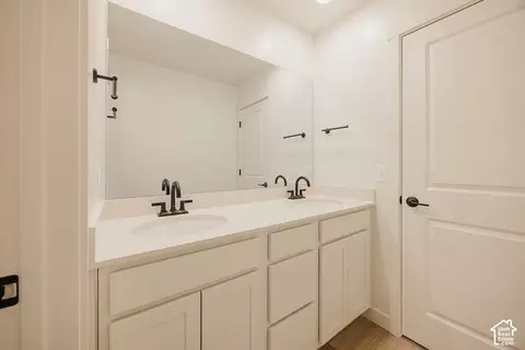 Bath - 388 E Clear Granite Way, Eagle Mountain, UT 84005 photo 8 of 15