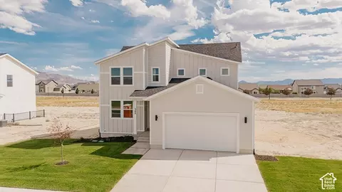 Exterior - 388 E Clear Granite Way, Eagle Mountain, UT 84005 photo 4 of 5