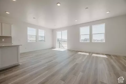 Living - 388 E Clear Granite Way, Eagle Mountain, UT 84005 photo 5 of 7