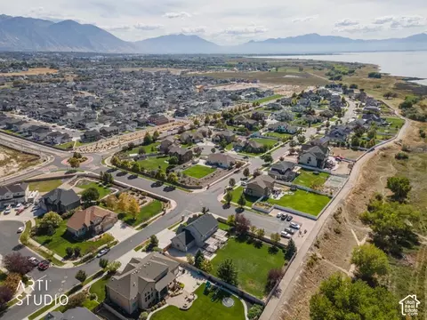 View/Area - 14 N Sunset Dr W, Vineyard, UT 84059 photo 12 of 12